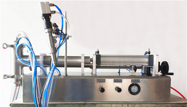 Semi Automatic Portable Pneumatic Low Viscosity Liquid Filling Machine