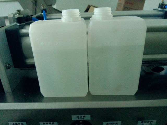 Semi Automatic Double Heads Pneumatic Cream Thinner Filler Equipment