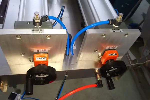 Semi Automatic Double Heads Pneumatic Cream Thinner Filler Equipment